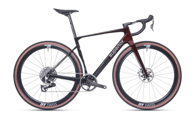 Superior XR 9.9 GR gravelbike in Matte Carbon Gloss Red